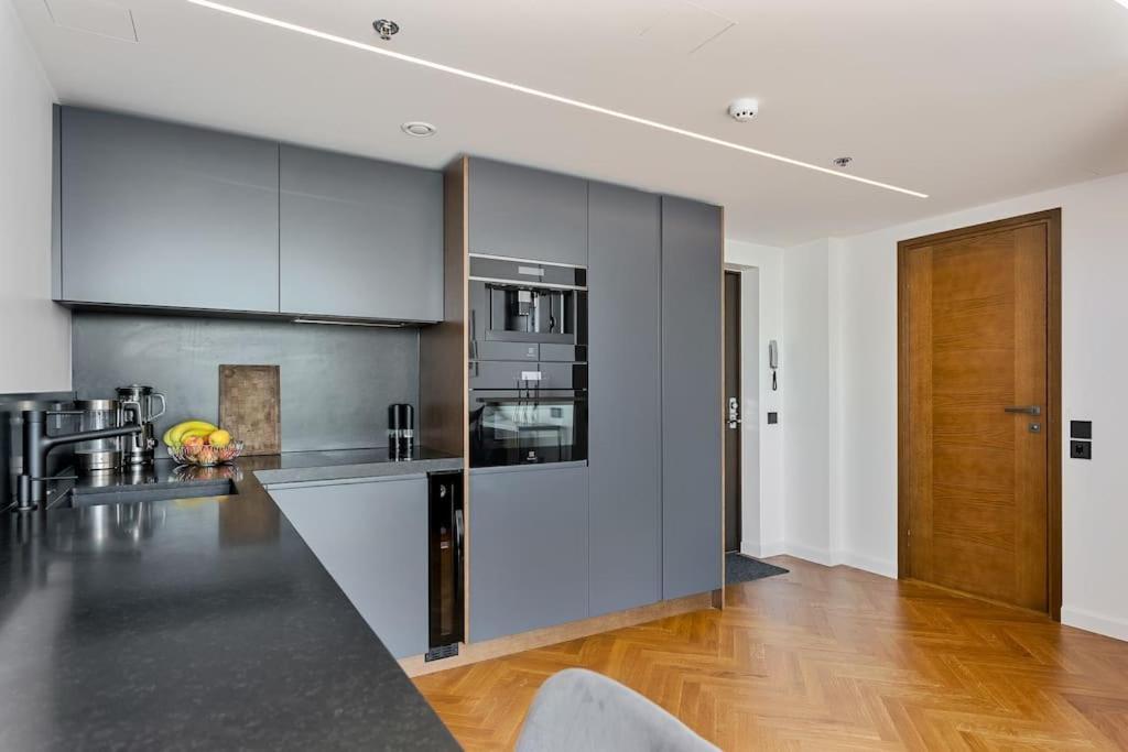 Amazing With Epic View! Apartment